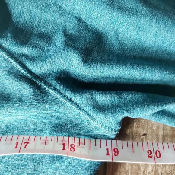 Runway Kids Youth Girls Long Sleeve Tee Workout Top w/ Thumbholes Sz XL/16 - Picture 6 of 15